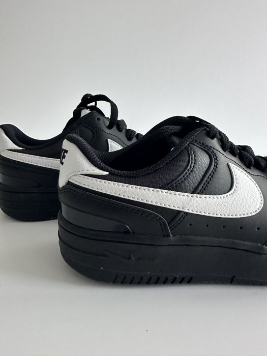 Nike marimea 40 noi, originali