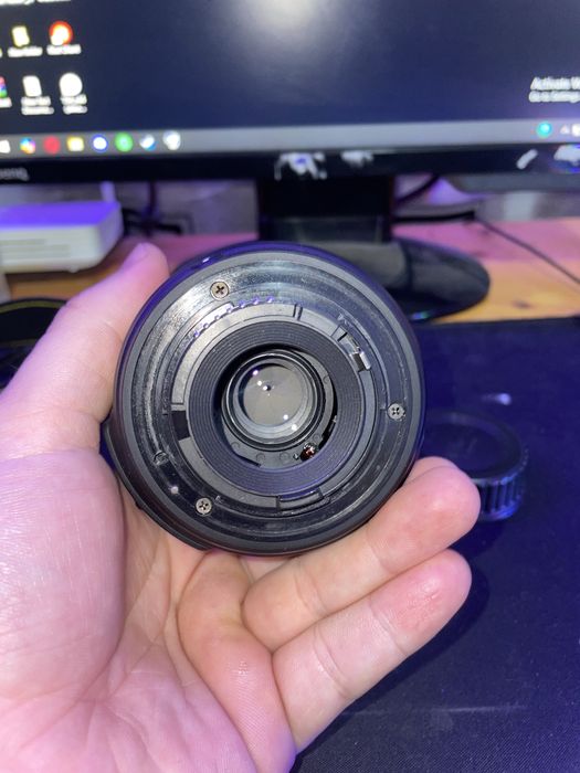 Nikon D5000 + Nikon AF Nikkor 50mm 1.8 D + Nikon 18-55mm 3.5-5.6 G