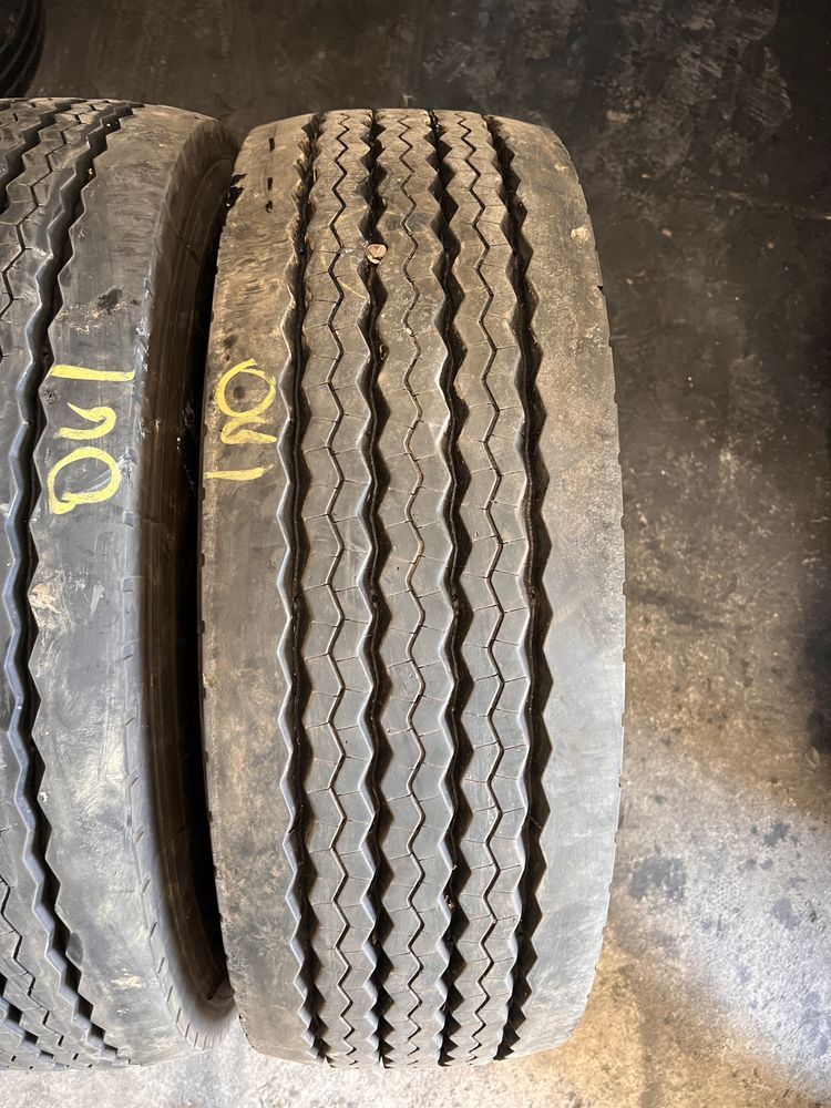 2 anvelope camion 285/70/19.5 , Michelin , 13 mm !