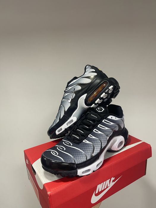 Nike Air Max Plus Black Silver