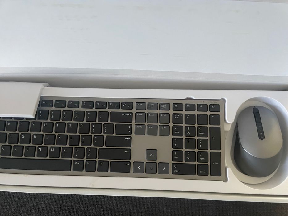 Set wireless tastatura + mouse Dell, noi