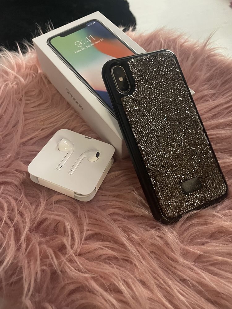 iPhone X 64 gb utilizat, +husa originala Swarovski