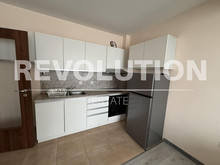 Дава се под наем Двустаен апартамент в Варна, Цветен квартал - 55 кв.м за 450 € - Снимка #2