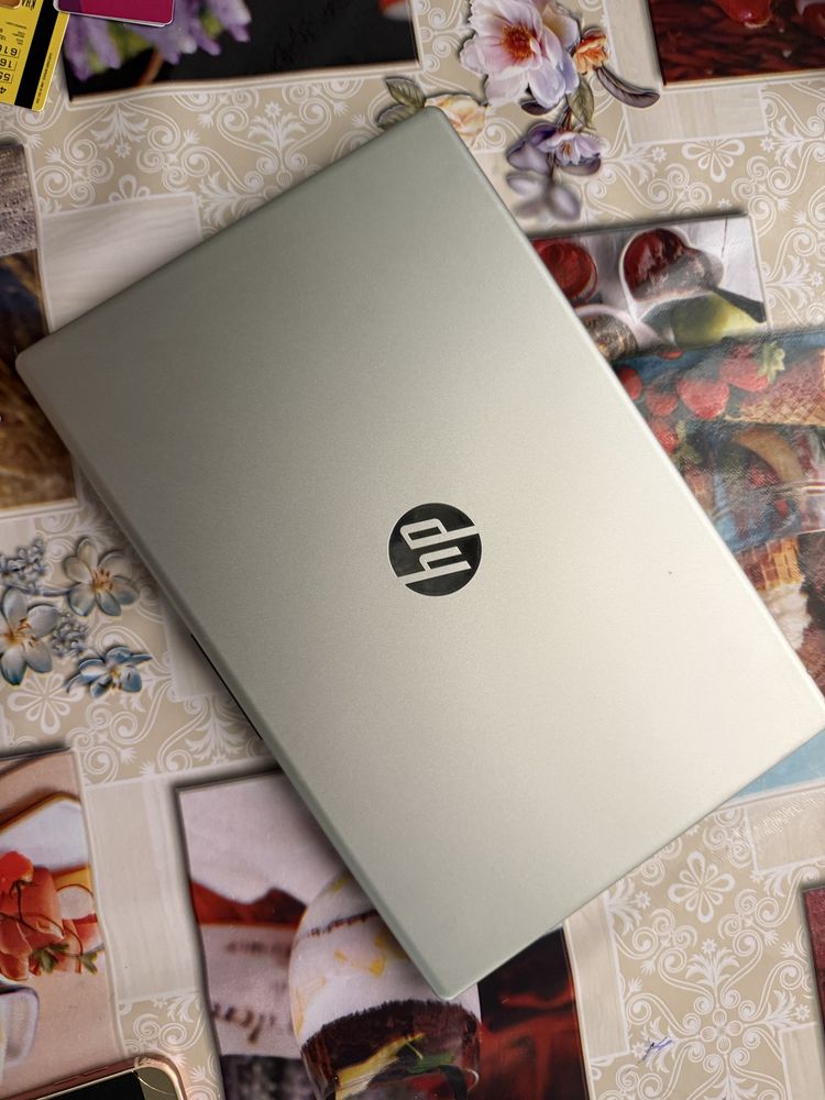 Notebook hp yangi
