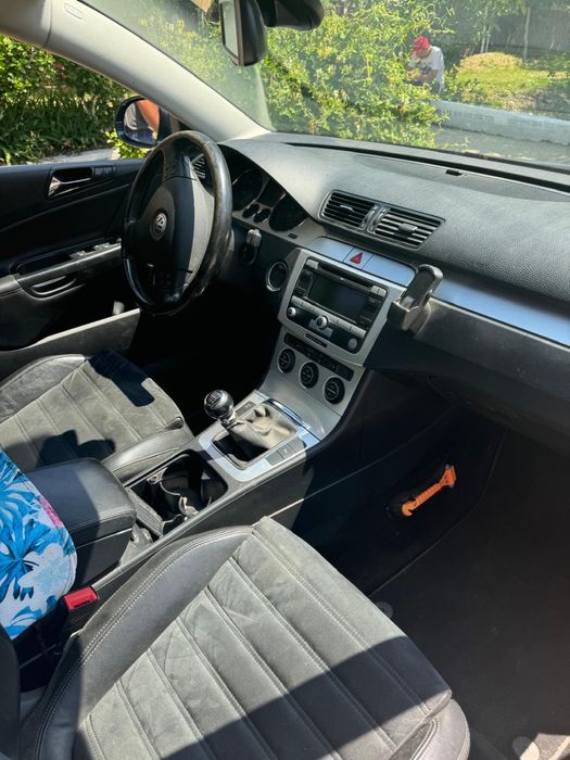 Vand Passat 2.0 diesel , an 2008 /