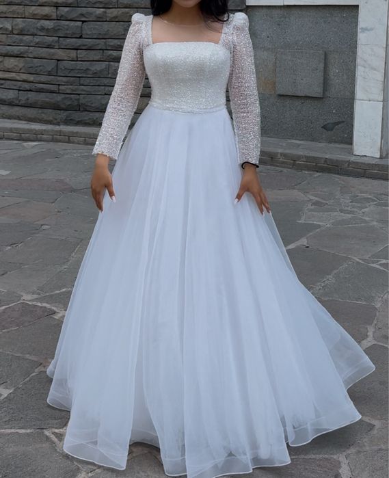 Свадебное платье