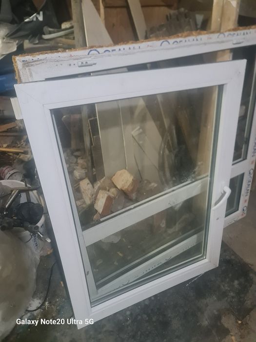 Vând geamuri termopan