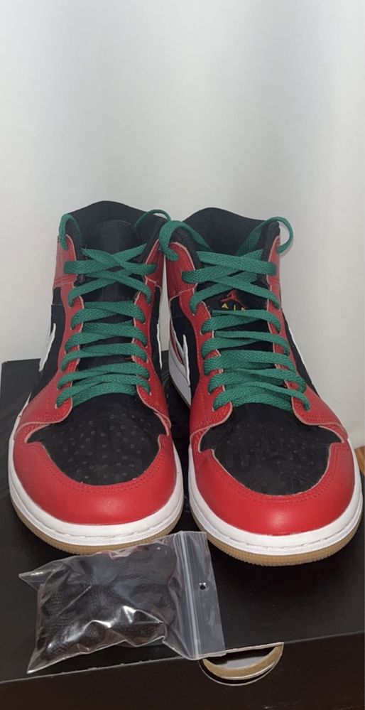 Vând Jordans 1 mid SE “Christmas” ORIGINALI