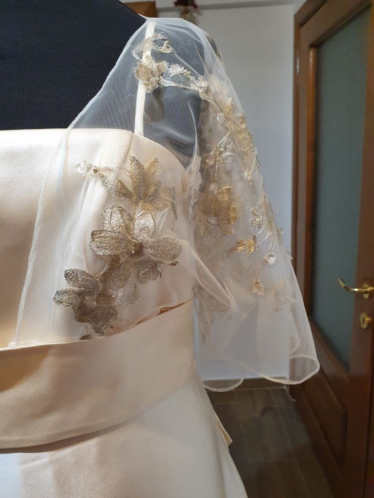 Rochie eleganta ideală pt Nașă