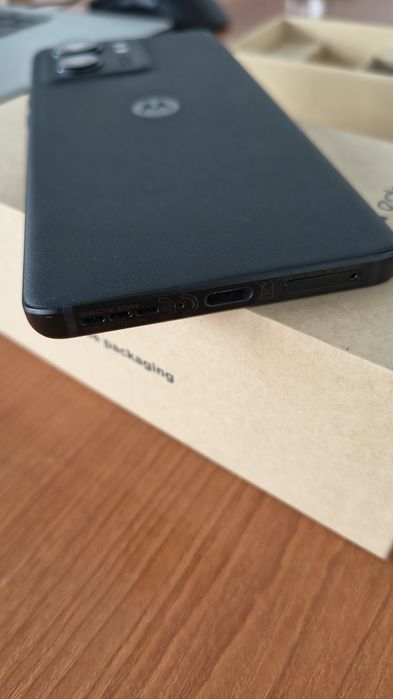 Motorola edge 40 като нов!