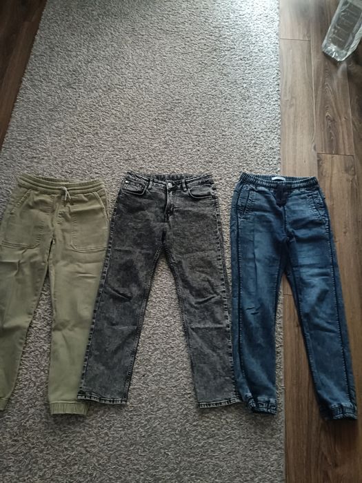 Blugi băiat mărimea 10-11 ani