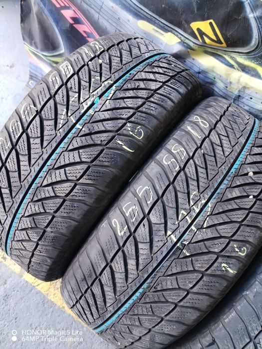 255 55 18 Goodyear ultra grip M+S