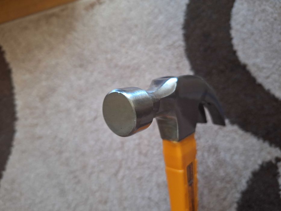 Ciocan dulgher varf despicat INGCO, 450g, produs nou