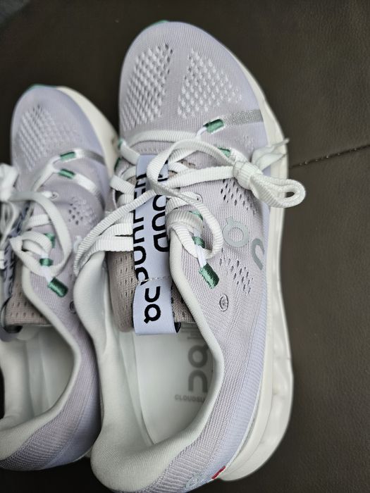 Adidași on Cloudsurfer noi numărul 39.si 40