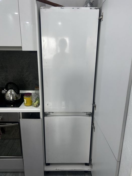 Продам холодильник