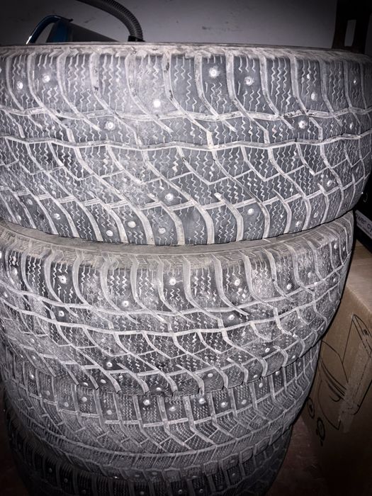 Зимни шины       .