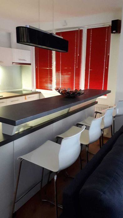 Inchiriez apartament TgMures zona 0 cu vedere spre Piata Trandafirilor