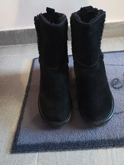 Cizme cu blană, impermeabile, fetițe/femei ZARA, mărimea 36
