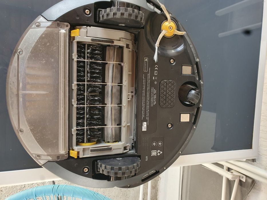 Aspirator robot irobot roomba 675 model cu Wi-Fi