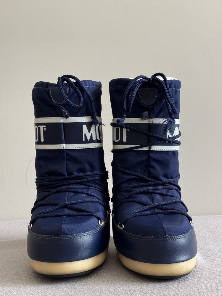 Зимняя обувь Moon Boot