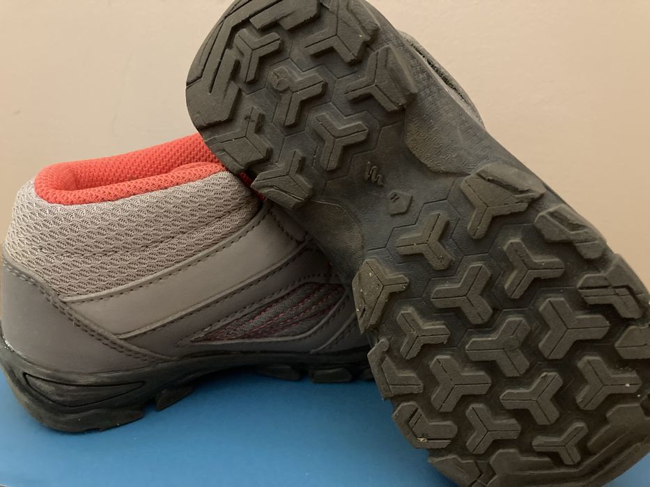 Детски туристически обувки, 27 номер Quechua MH100 Mid