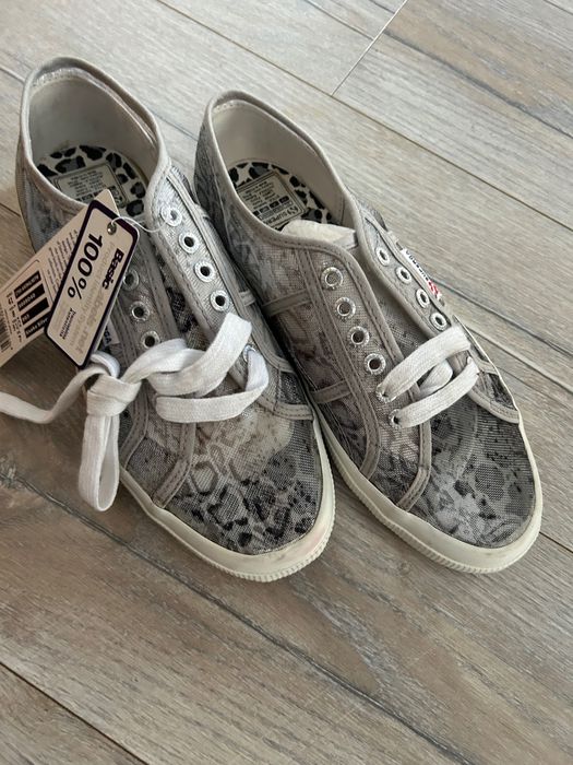 Продавам спортни гуменки