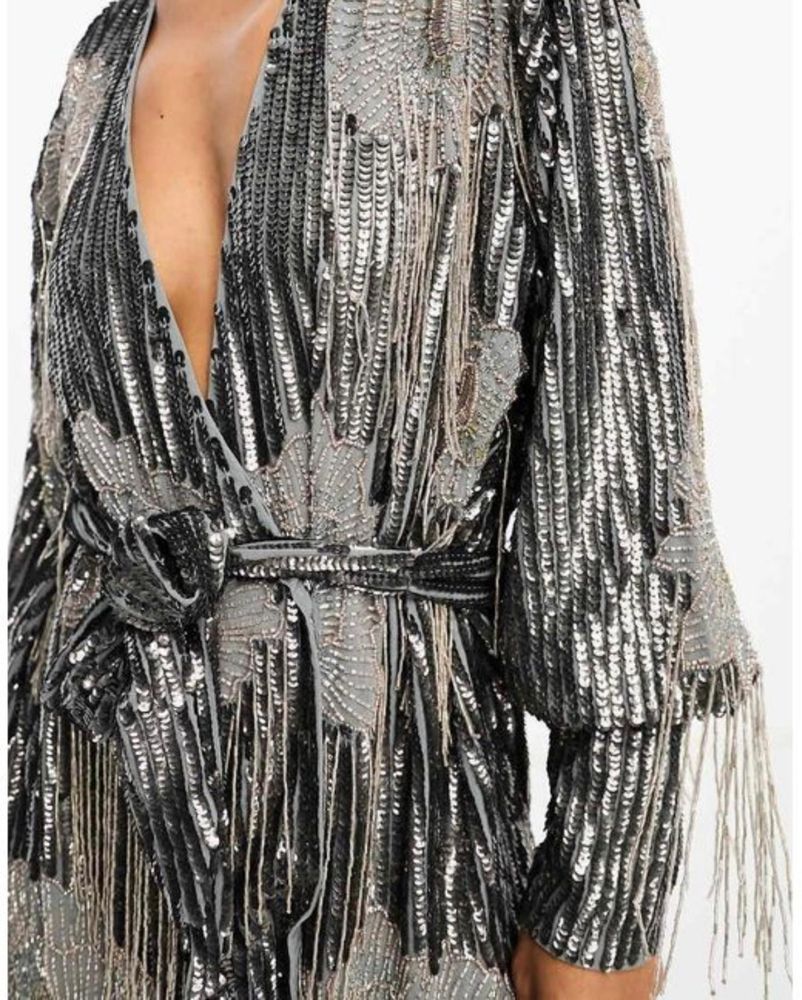 Rochie Asos Bijuterie cu franjuri