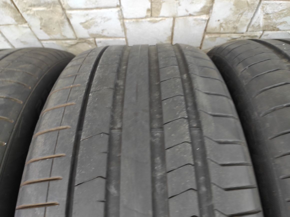 Летни гуми Pirelli 285/45/21 Pzero