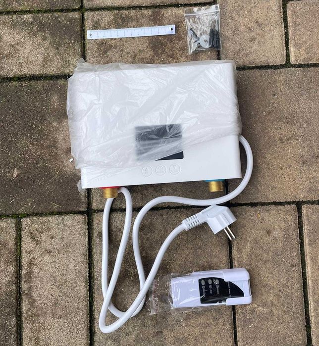 Boiler electric instant Strixorn 5500W, cu afișaj digital