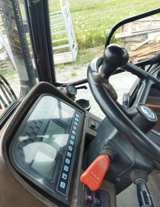 Tractor New Holland M160 cu incarcator frontal