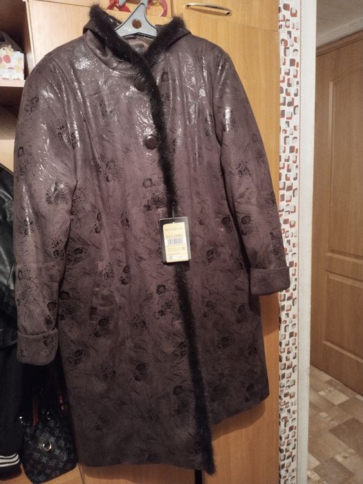 Продам новое пальто