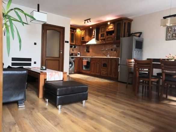 Дава се под наем Двустаен апартамент в Бургас, Възраждане - 68 кв.м за 300 € - Снимка #1