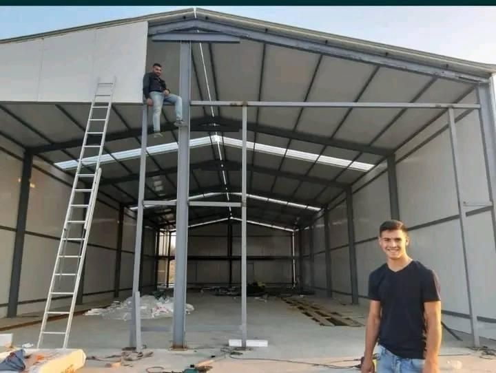 Vând hală metalică 10x22x4