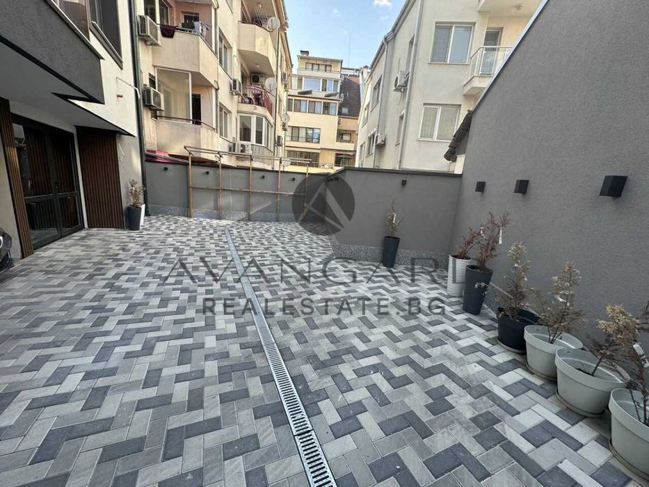 Продава се Тристаен апартамент в Пловдив, Център - 135 кв.м за 2660 €/кв.м - Снимка #15