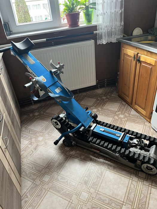 Elevator pentru deplasare persoane cu dizabilitati