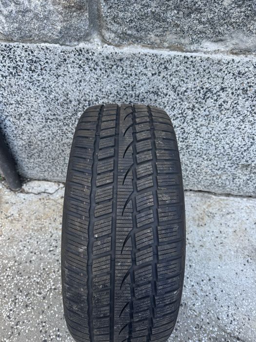 Windforce 245 45 18 1бр.