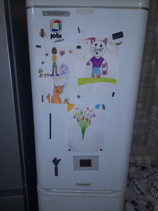 Продам холодильник Arisron