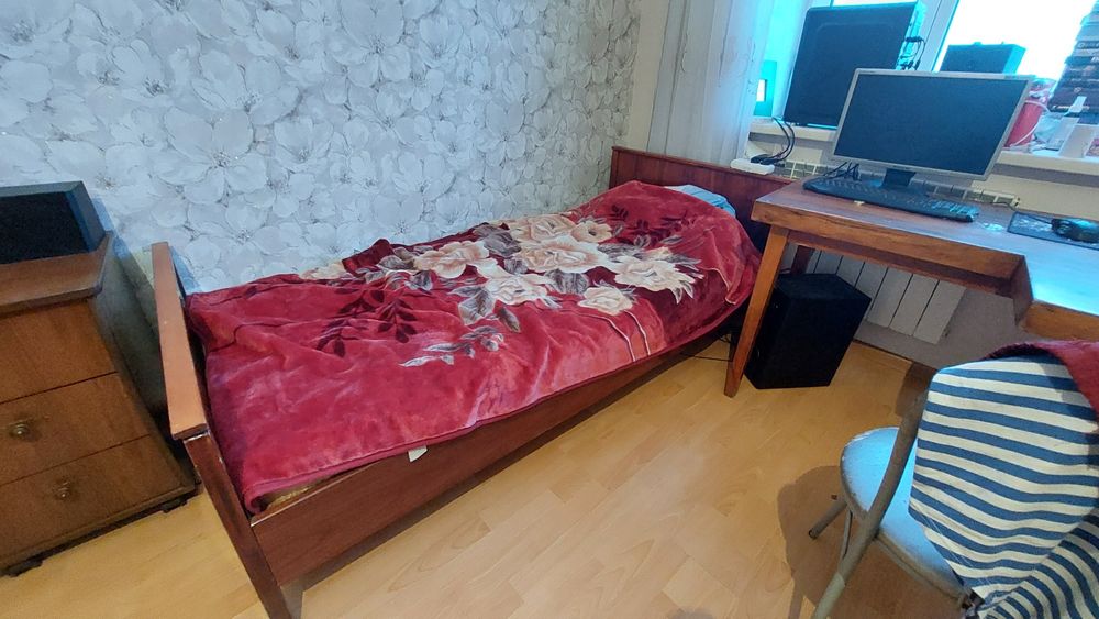 Продам кровати полуторки в хорошем состоянии