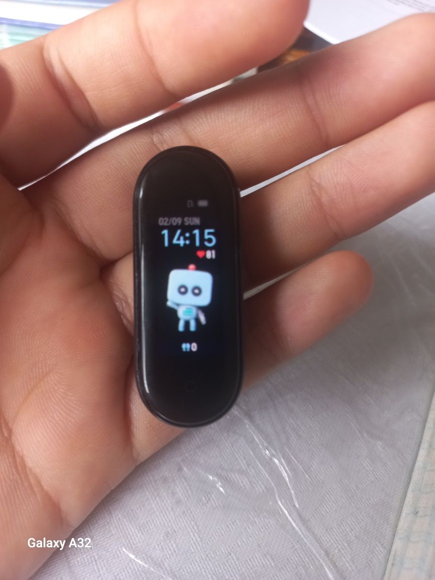 MiBand 5, работает отлично