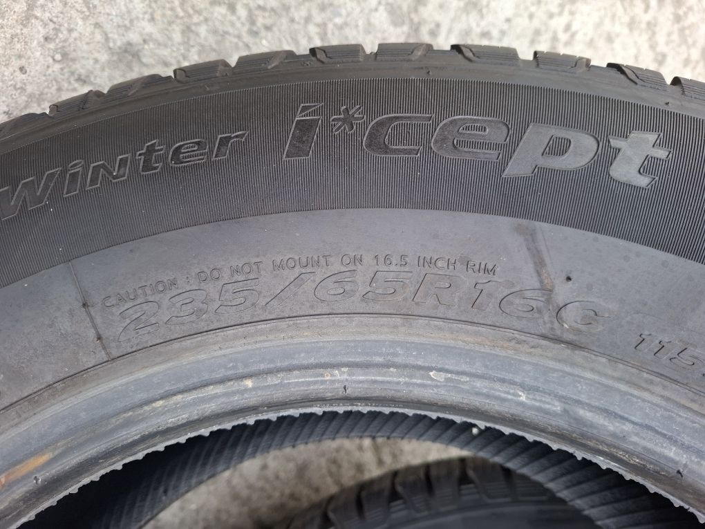 Зимни бусови гуми 235/65/16C дот 2024г бус камионче падащ борд
