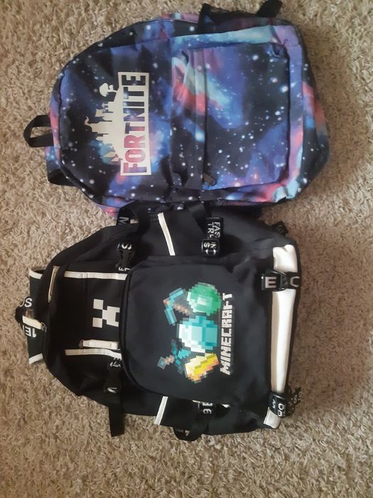 Vând ghiozdan Mine Craft + Fornite