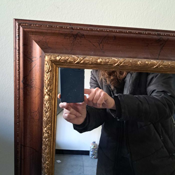 Огледало за стена