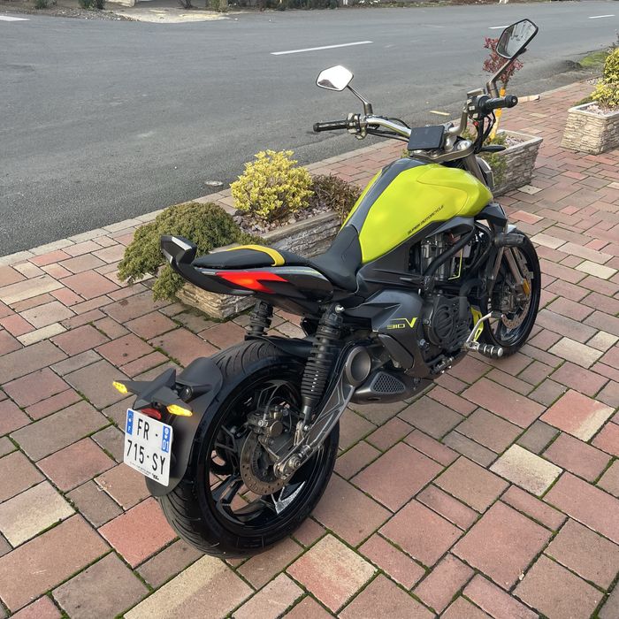 Motocicleta Zontes Daytona 312V RATE TBI SAU MOGO variante/schimb