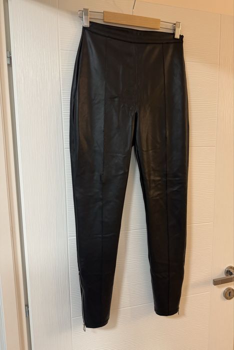 Pantaloni piele