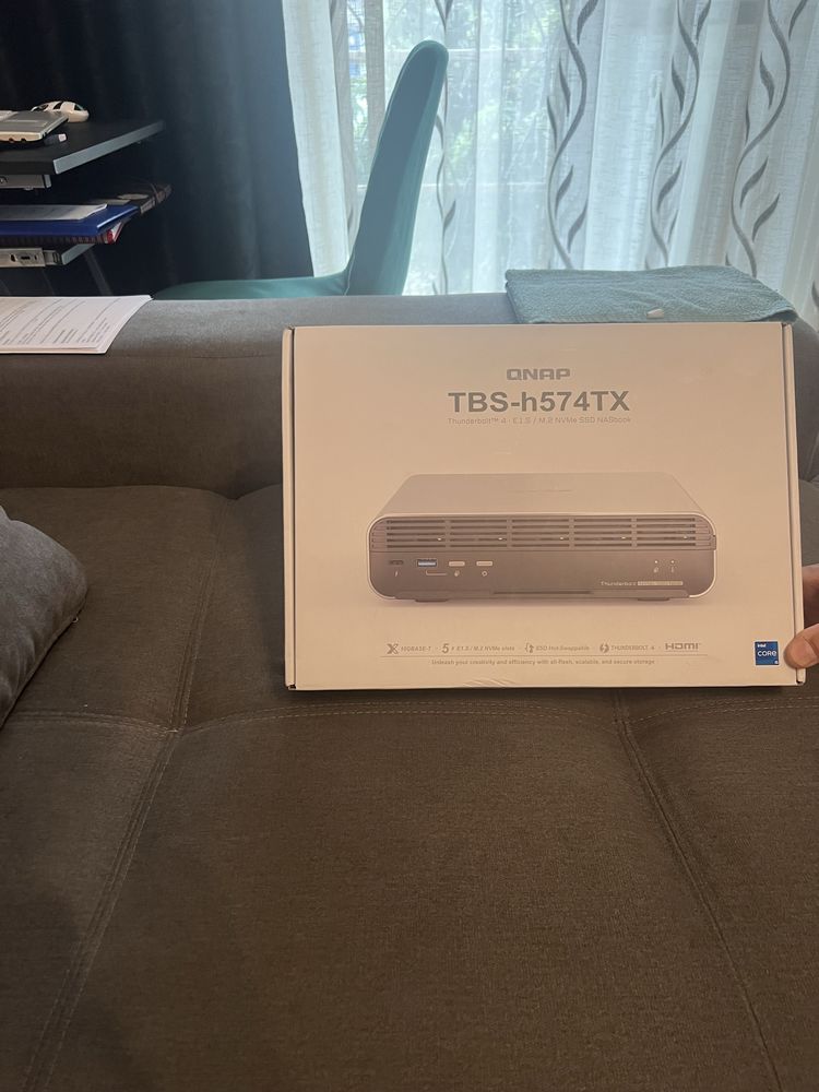 QNAP TBS-h574TX nou