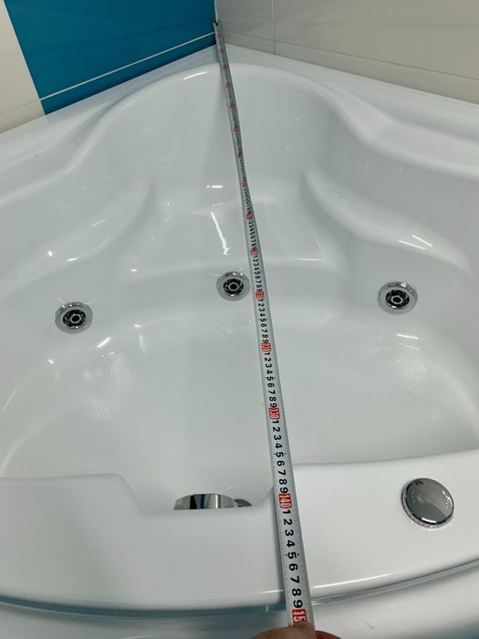 Cada cu hidromasaj, jacuzzi, nouă! Ne-folosită 140