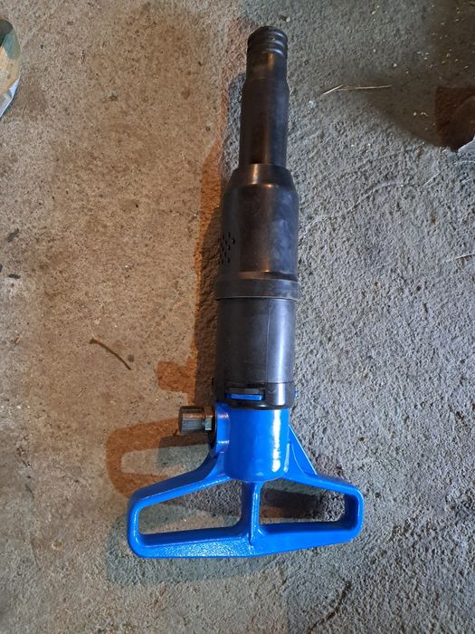 Продам отбойник,новый