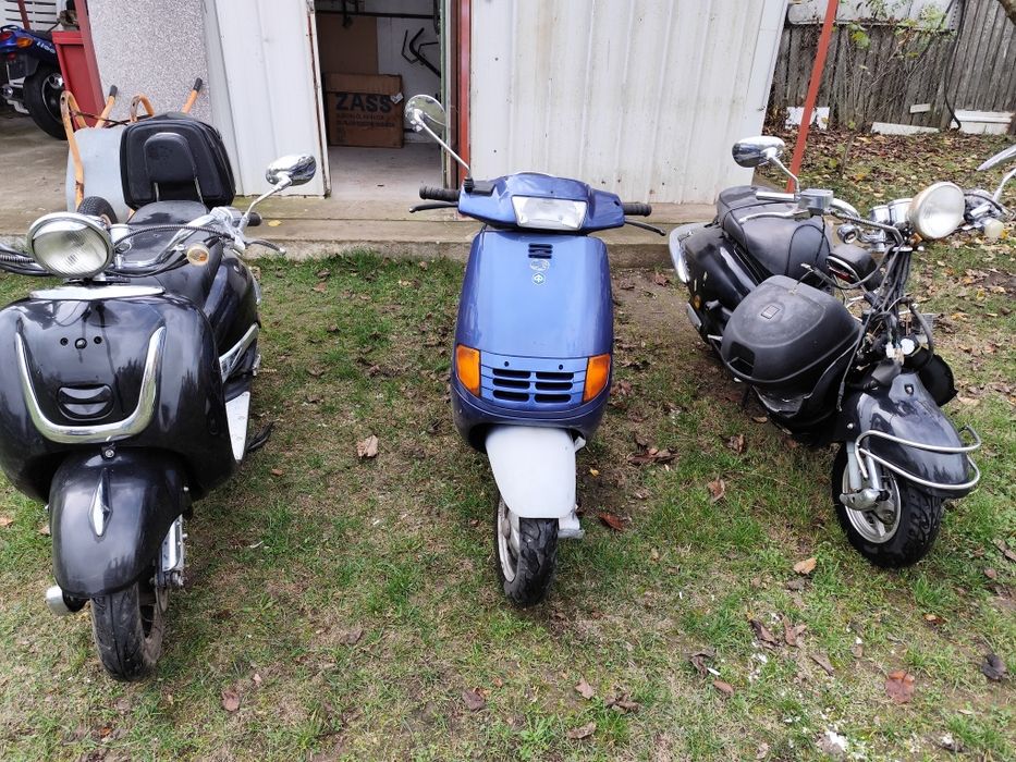 De vanzare pachet 3 scutere