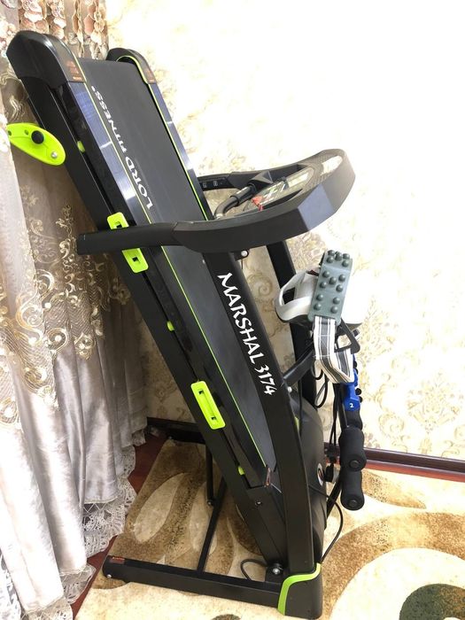 беговая дорожка . Yugurish yo'lagi