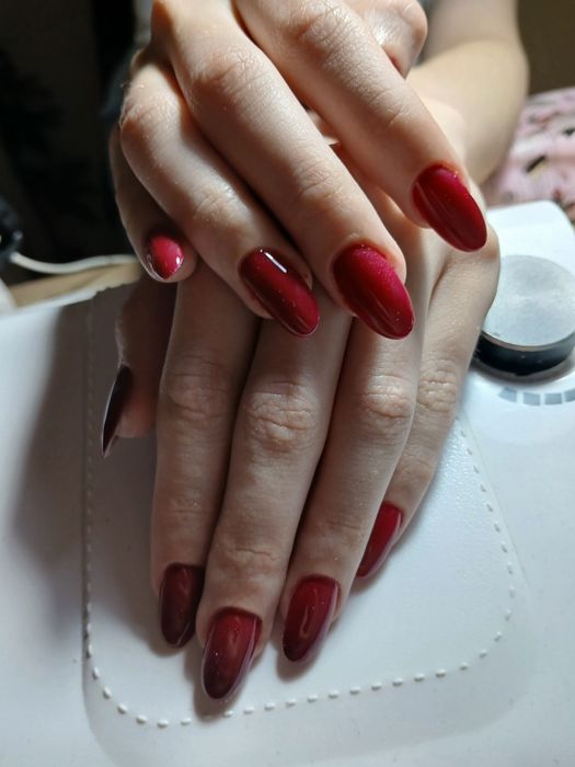 Unghii cu gel si oja semipermanenta